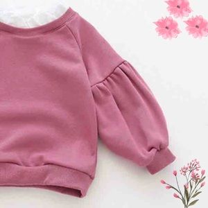 Chic ruffled neck blouse for spring